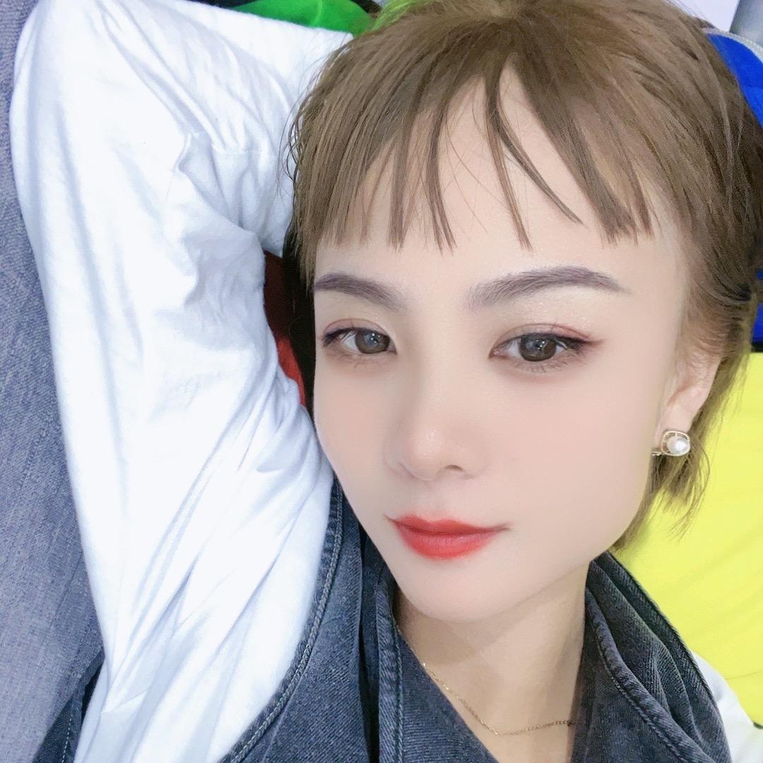 新化卖鲜花的丫头