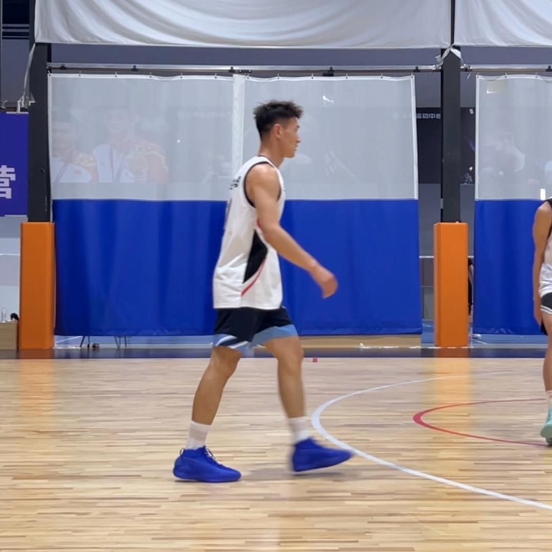 篮亳运动-郭馆长