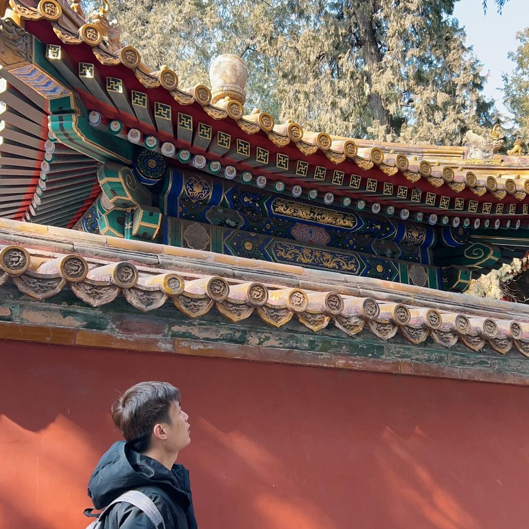 鹏天  设计师Eric•余