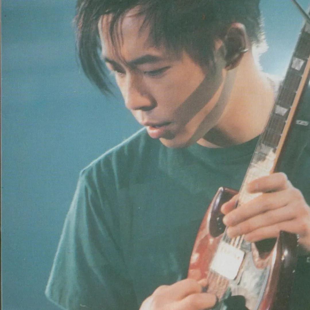 明月松间照 清泉石上流