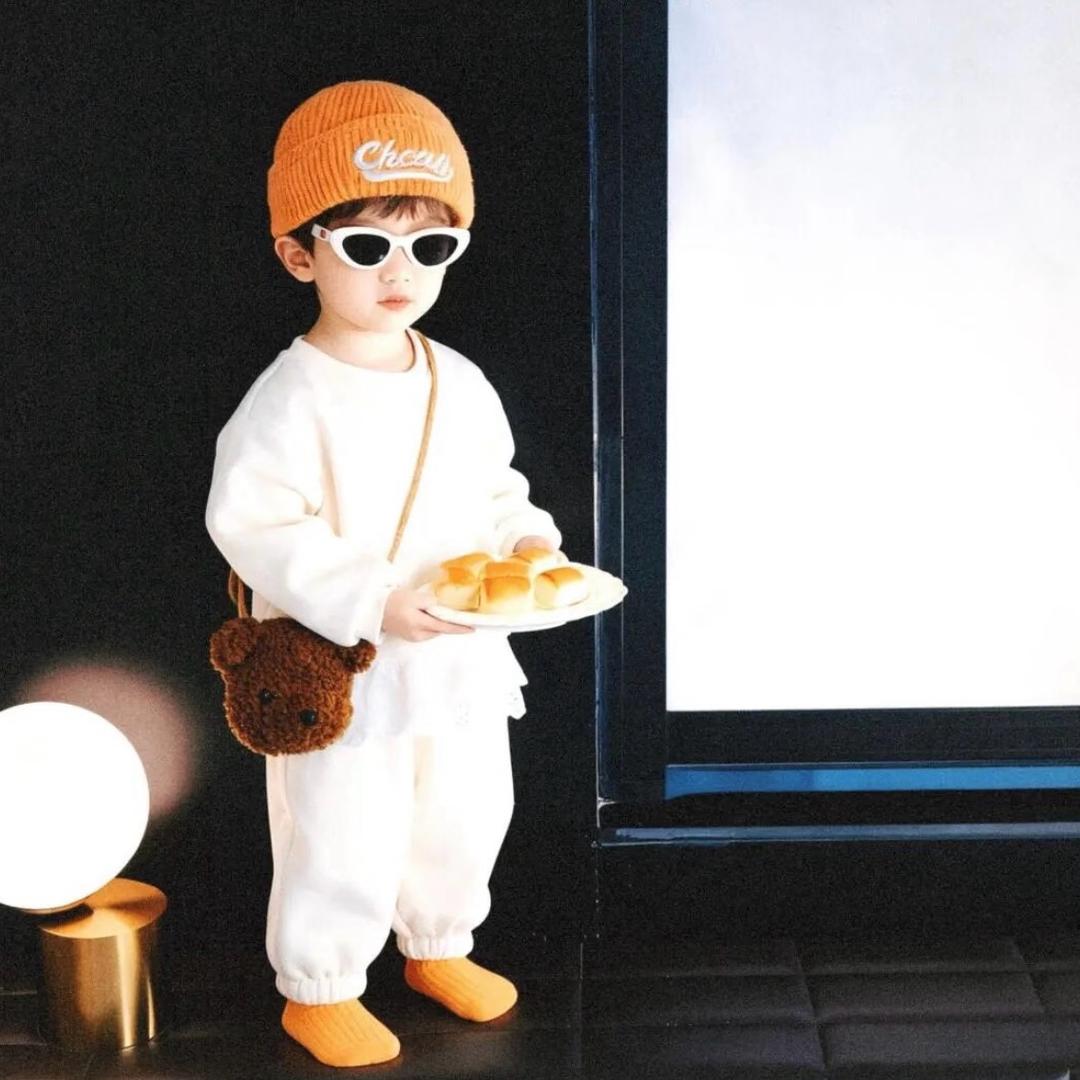 YiK. 8_🚶🏻‍♂️