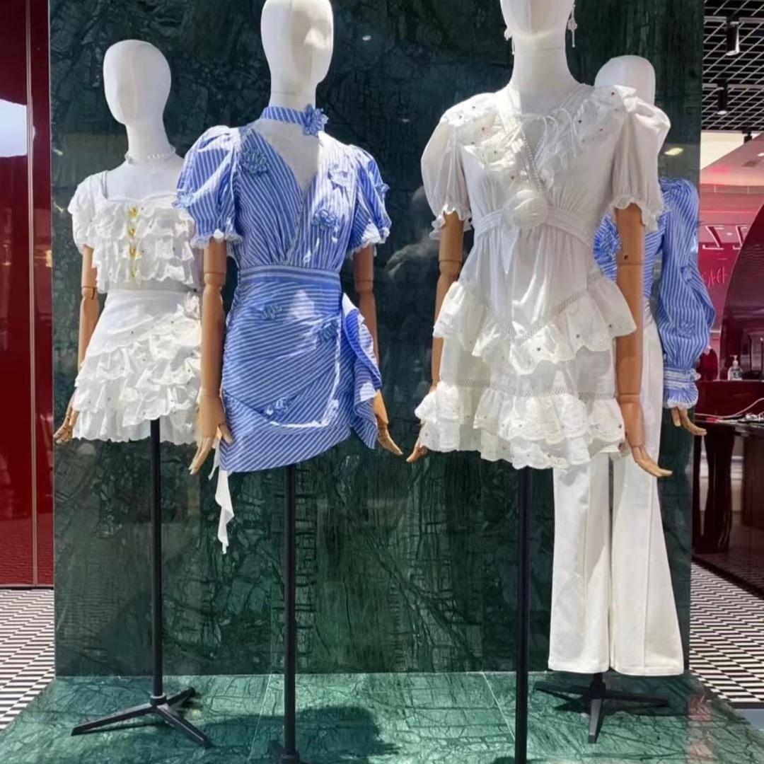 辰辰辰小清服饰(大量出货中…)