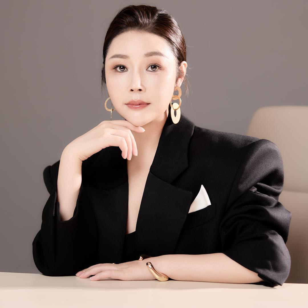 颜一美学美发创始人秦歌