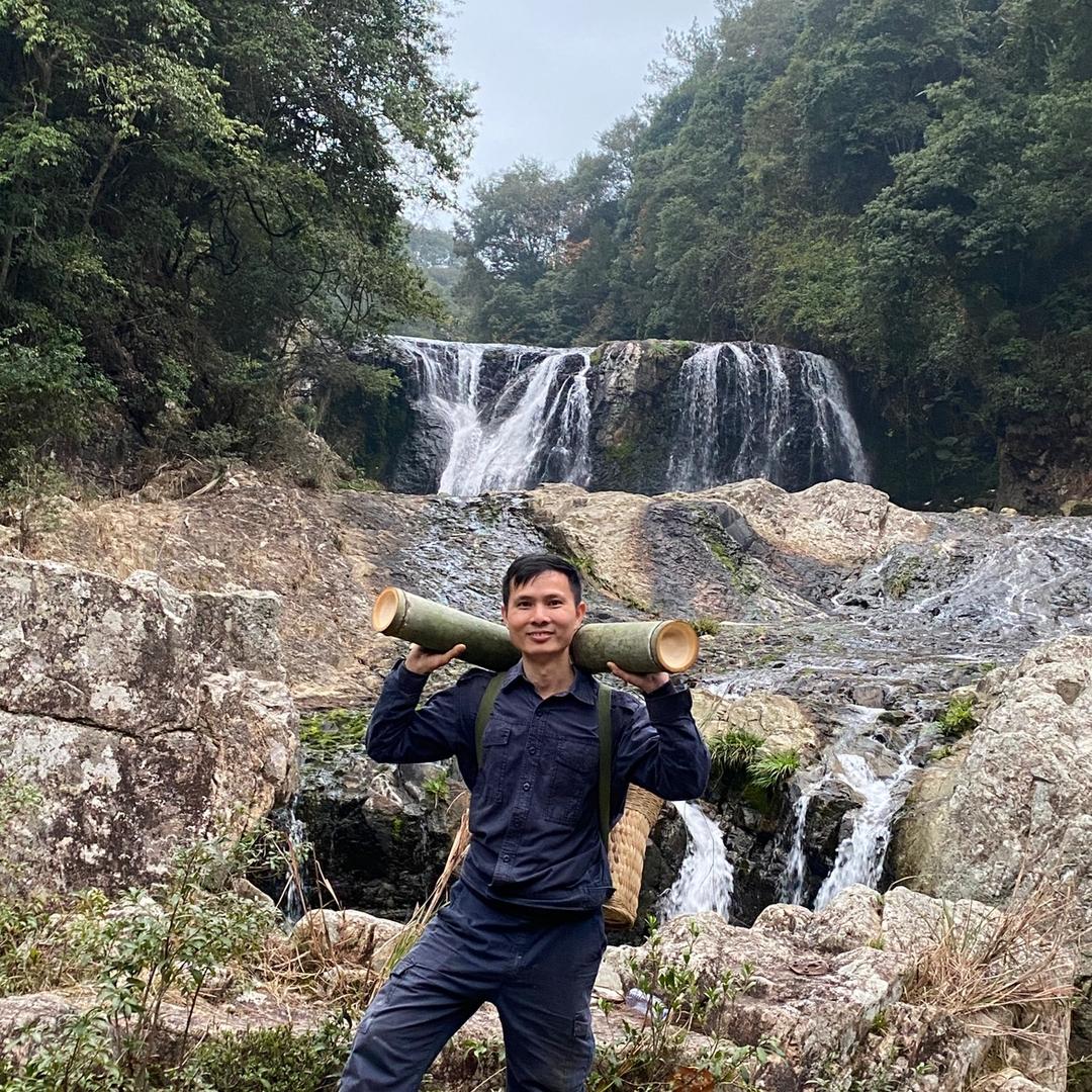 大山百草哥