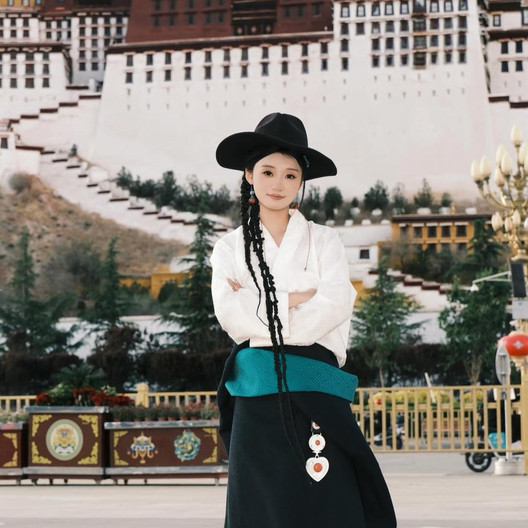 莉娅（西藏报团）