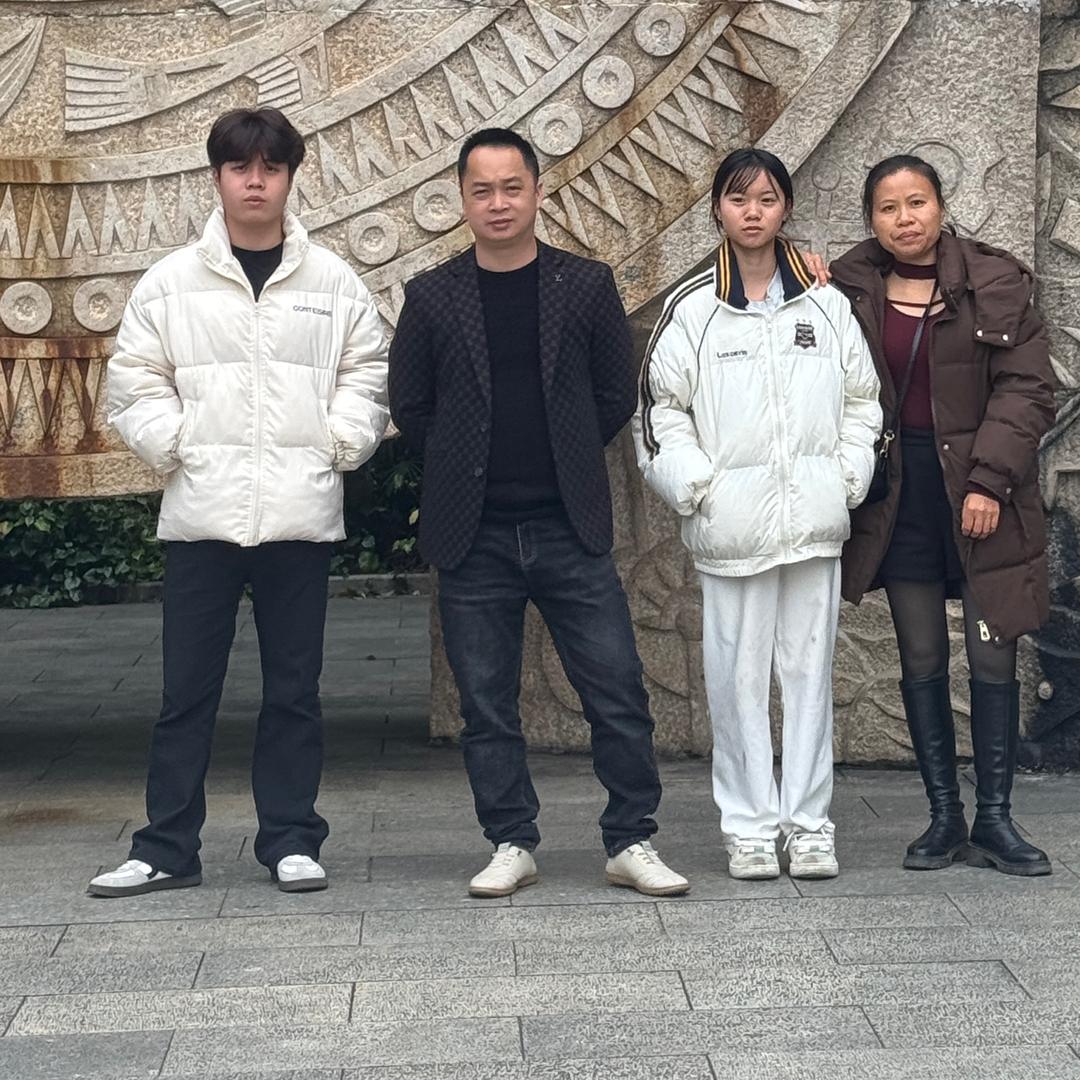 鑫发全屋定制家具厂