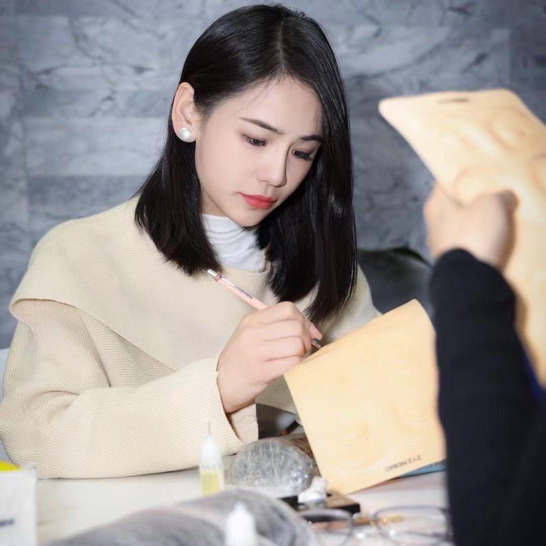 曼莉纹饰
