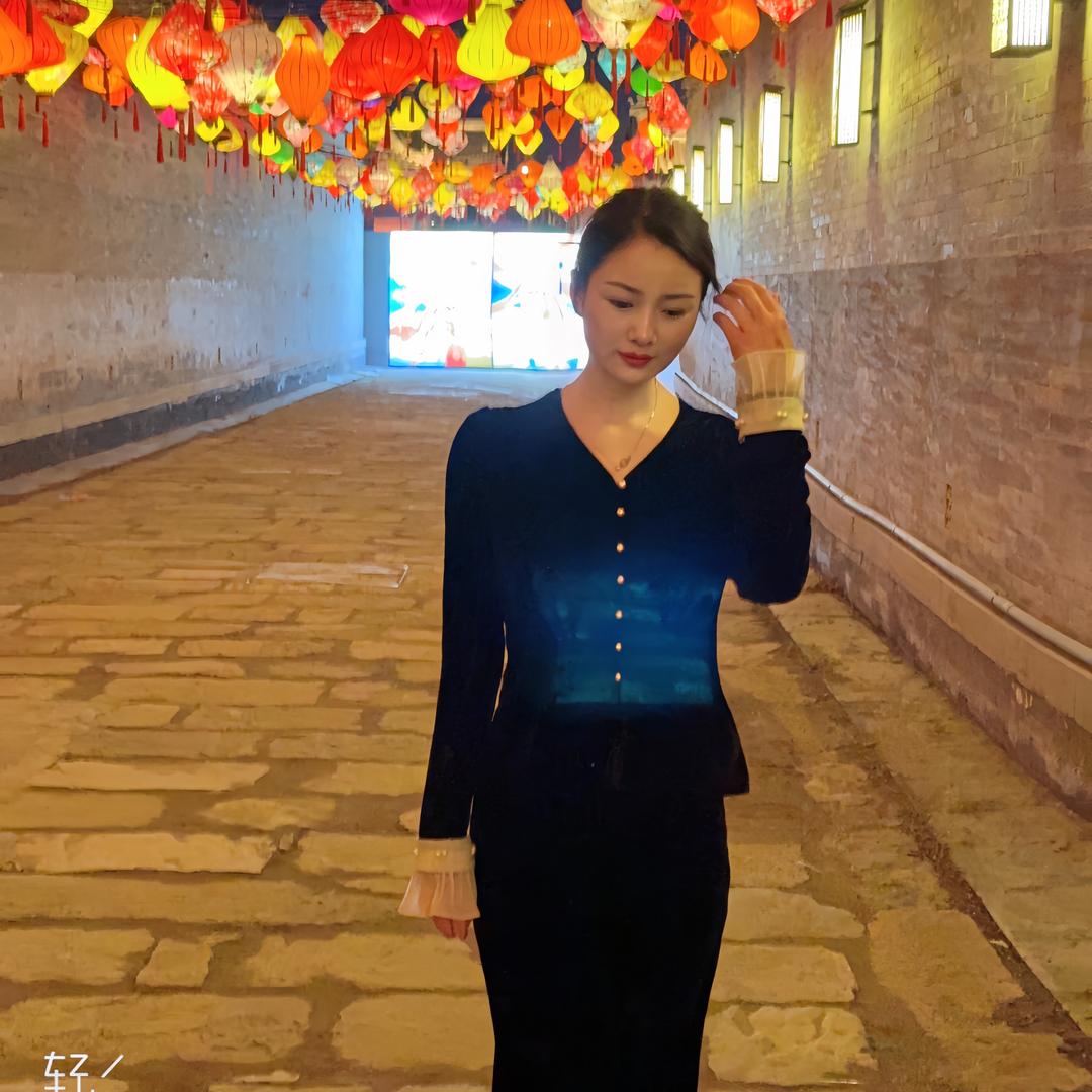 👑 娜娜 吖💋（拒绝私聊）