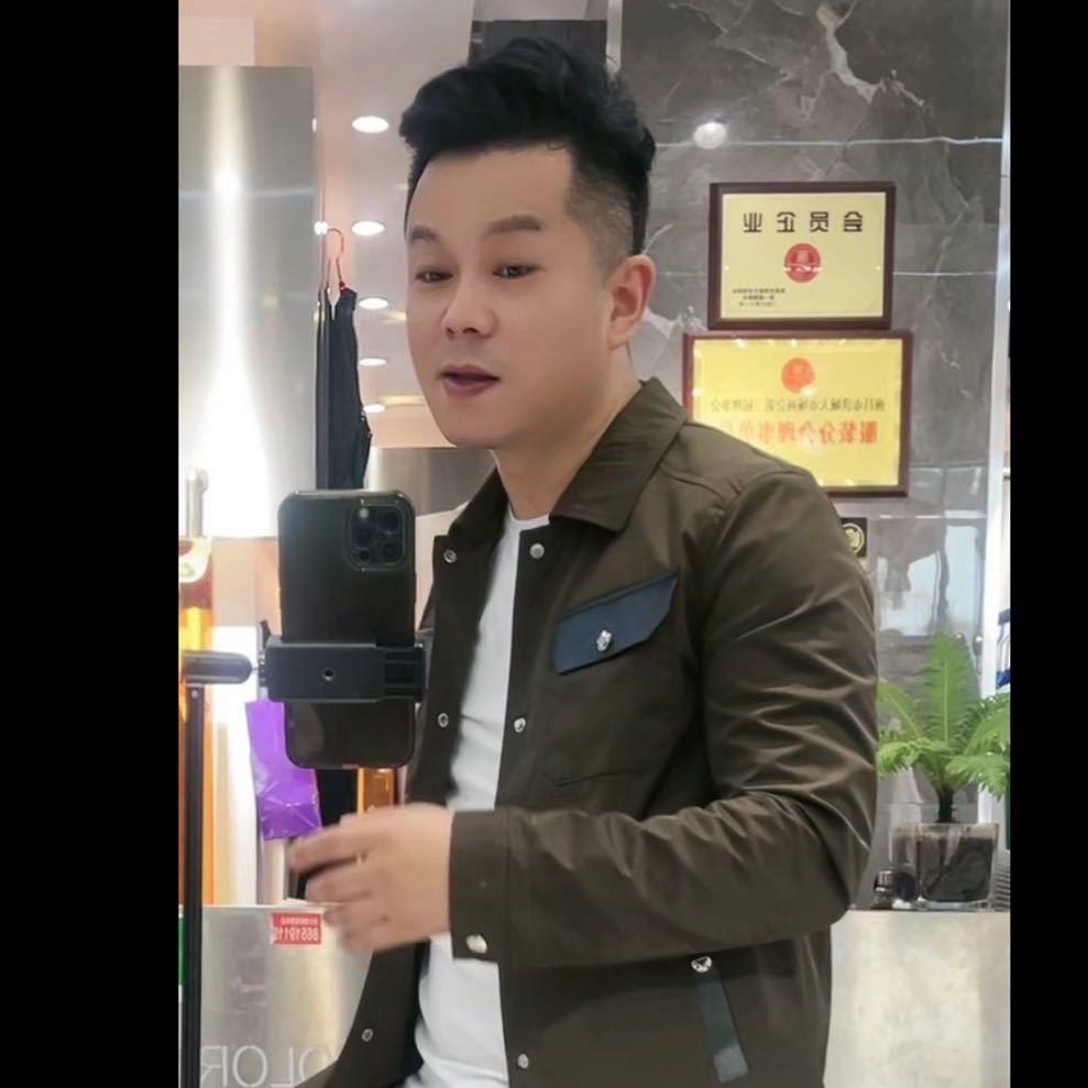 公子欧品（关注⬇️下方小号）