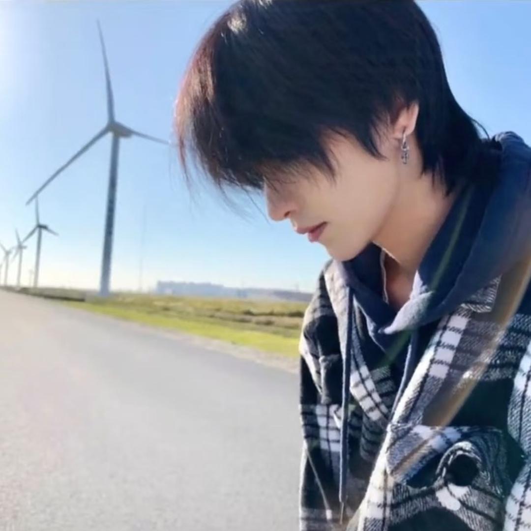 秋意晚（地铁逃生）