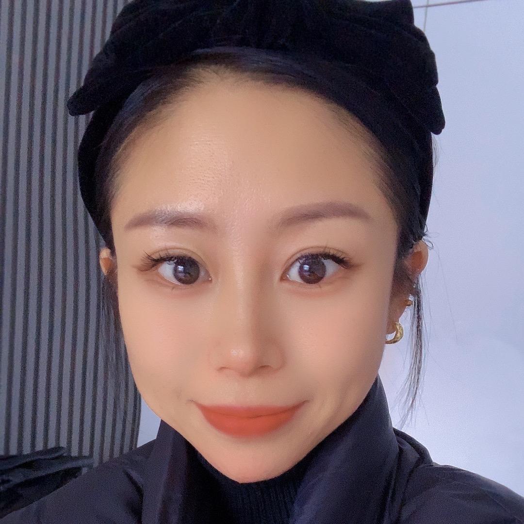 霞姐 商贸