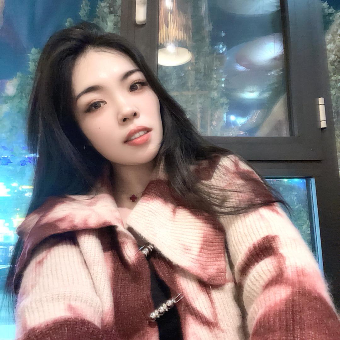 可乐紫紫的