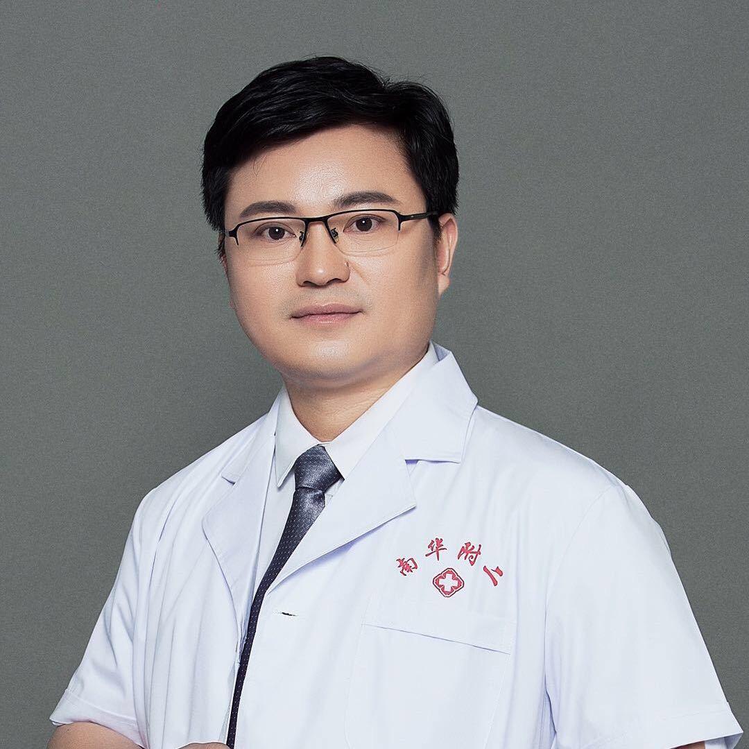 眼整形医生杨锋