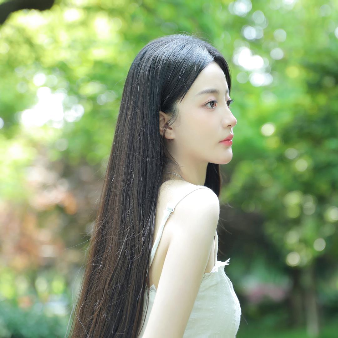 纯纯-