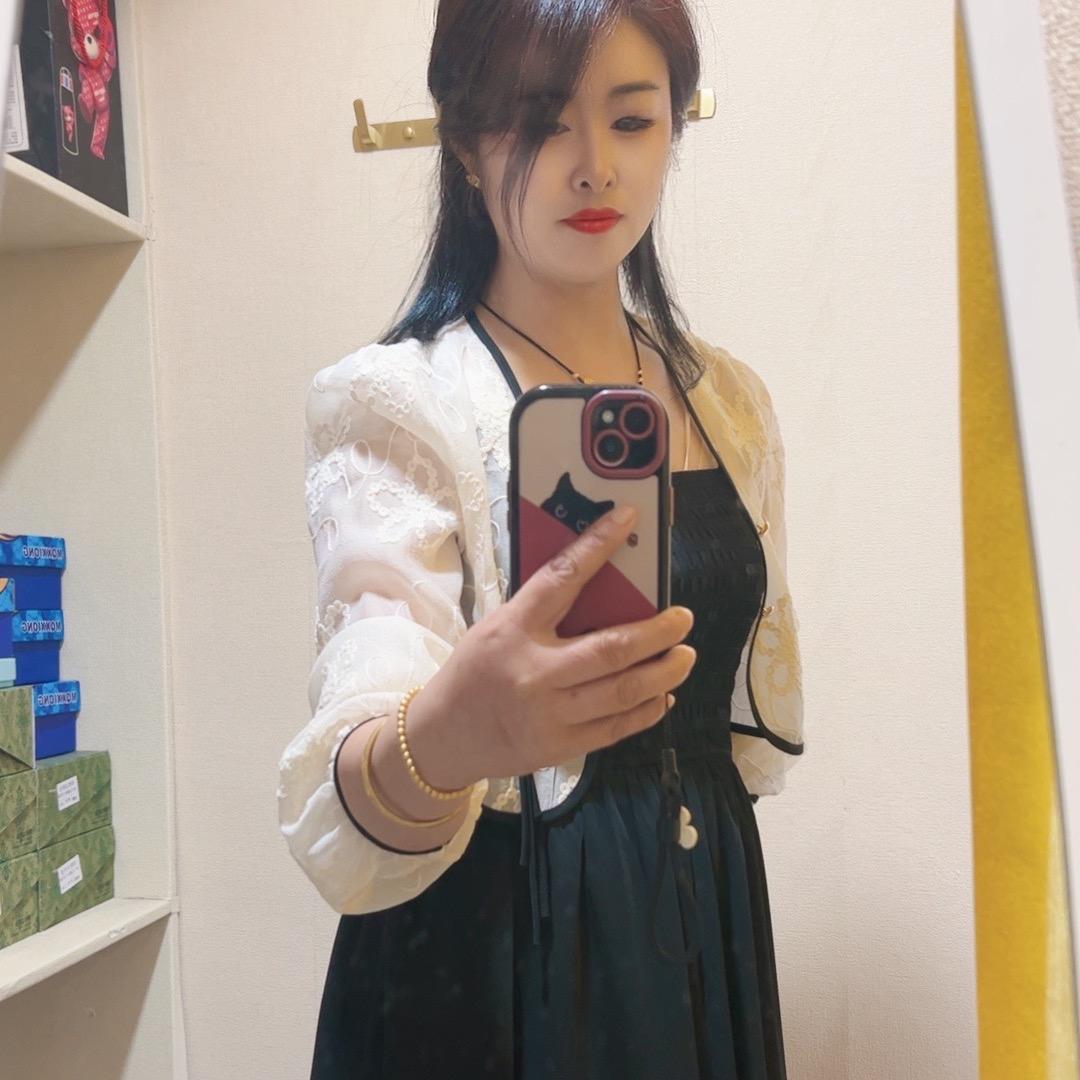 🌸卖烧烤的小姐姐 🌸