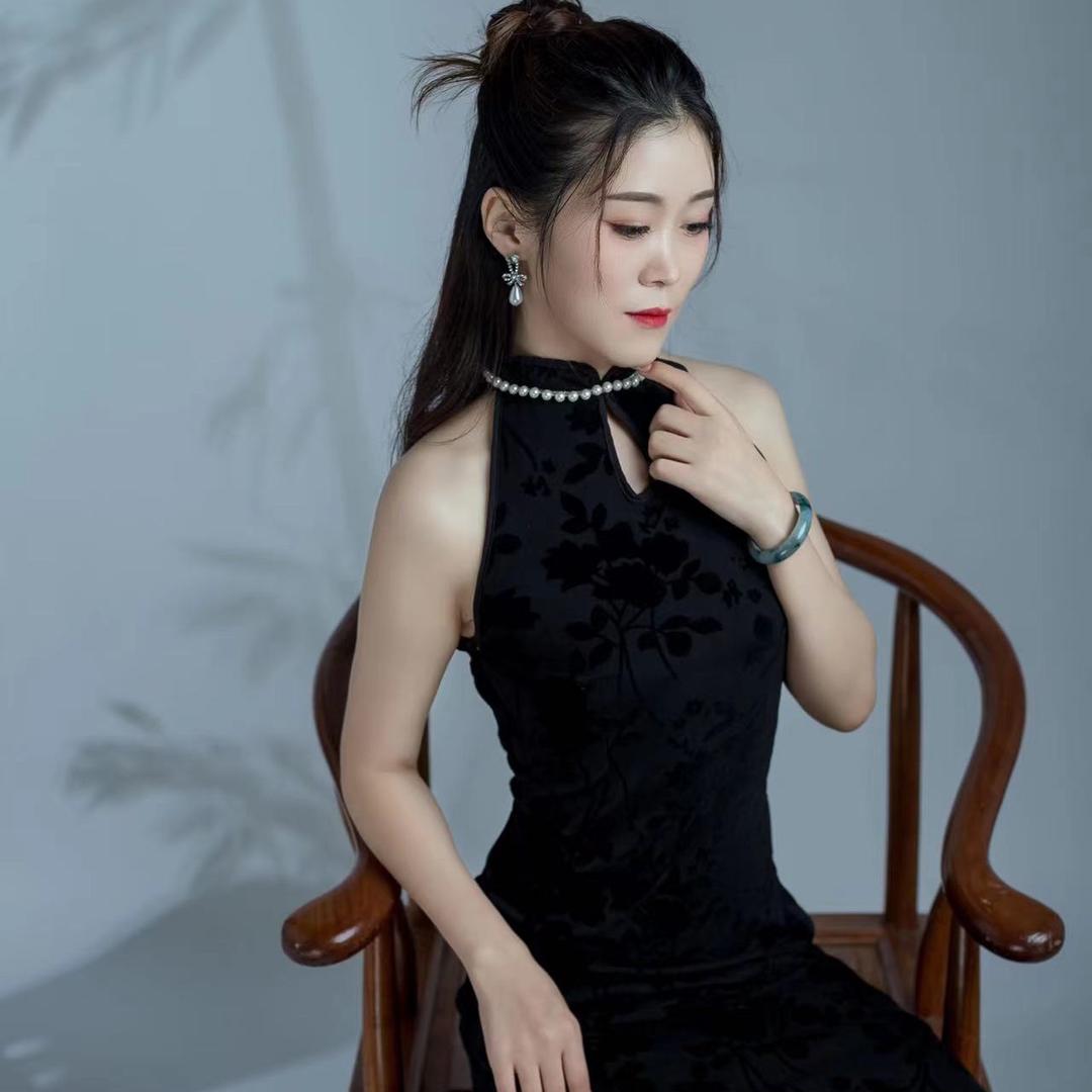 珠宝小姐姐-小乔