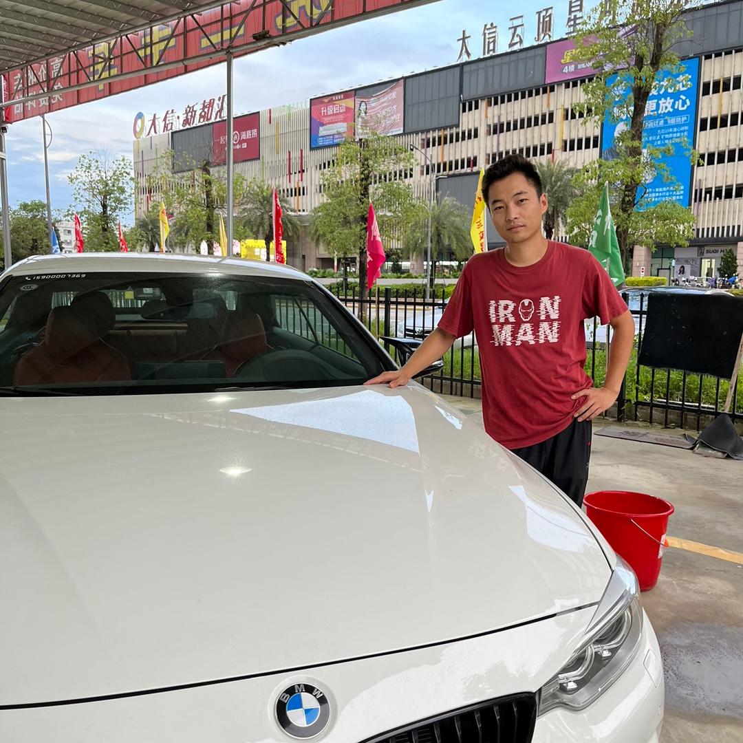 小李潜入二手车行