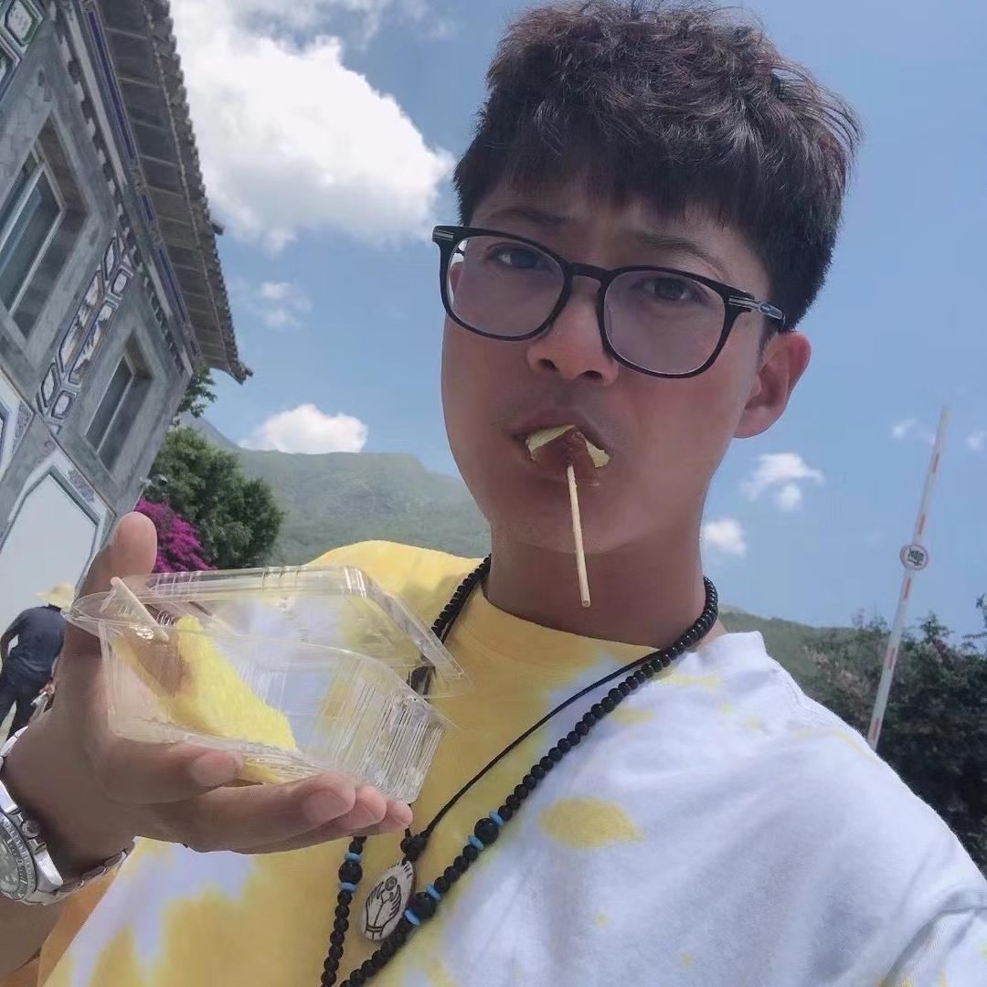 薄振轩