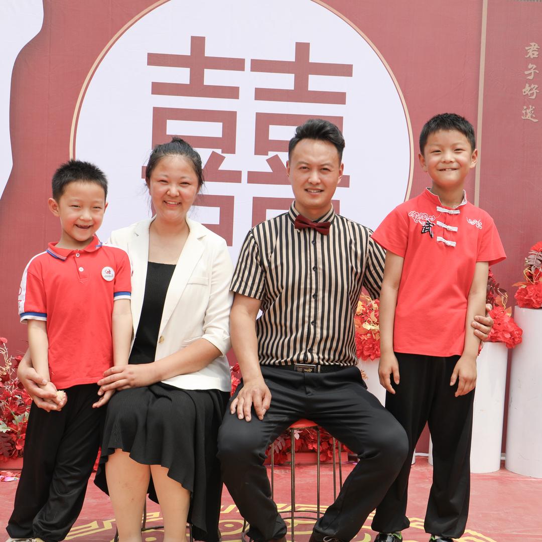 山东首妇：冒过来滴