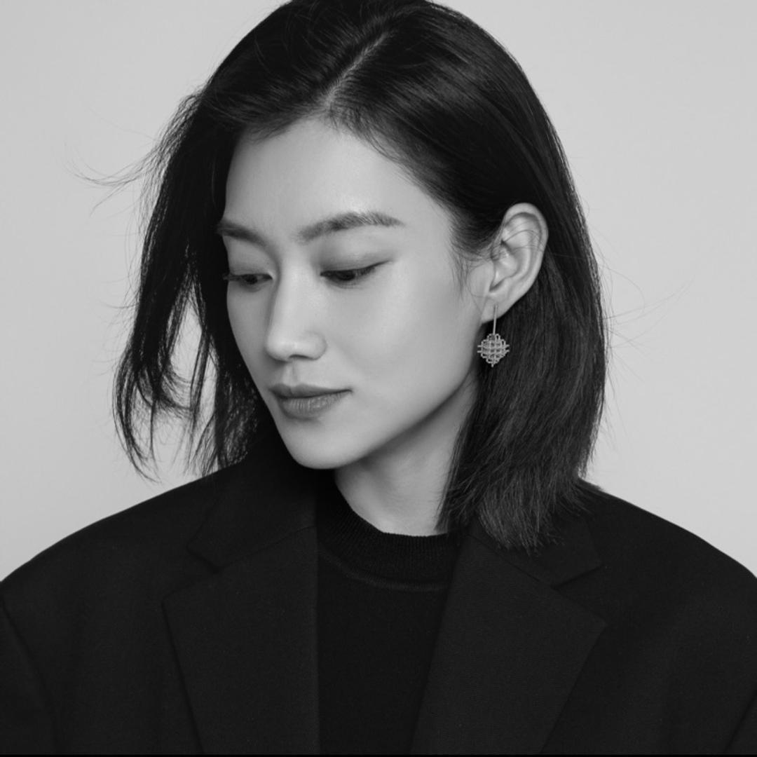 设计师李亦寒