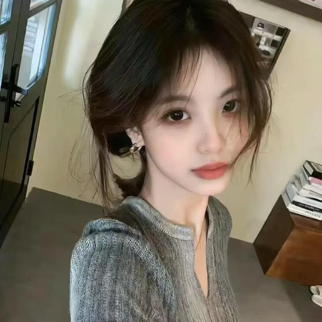 抱着月亮打盹儿