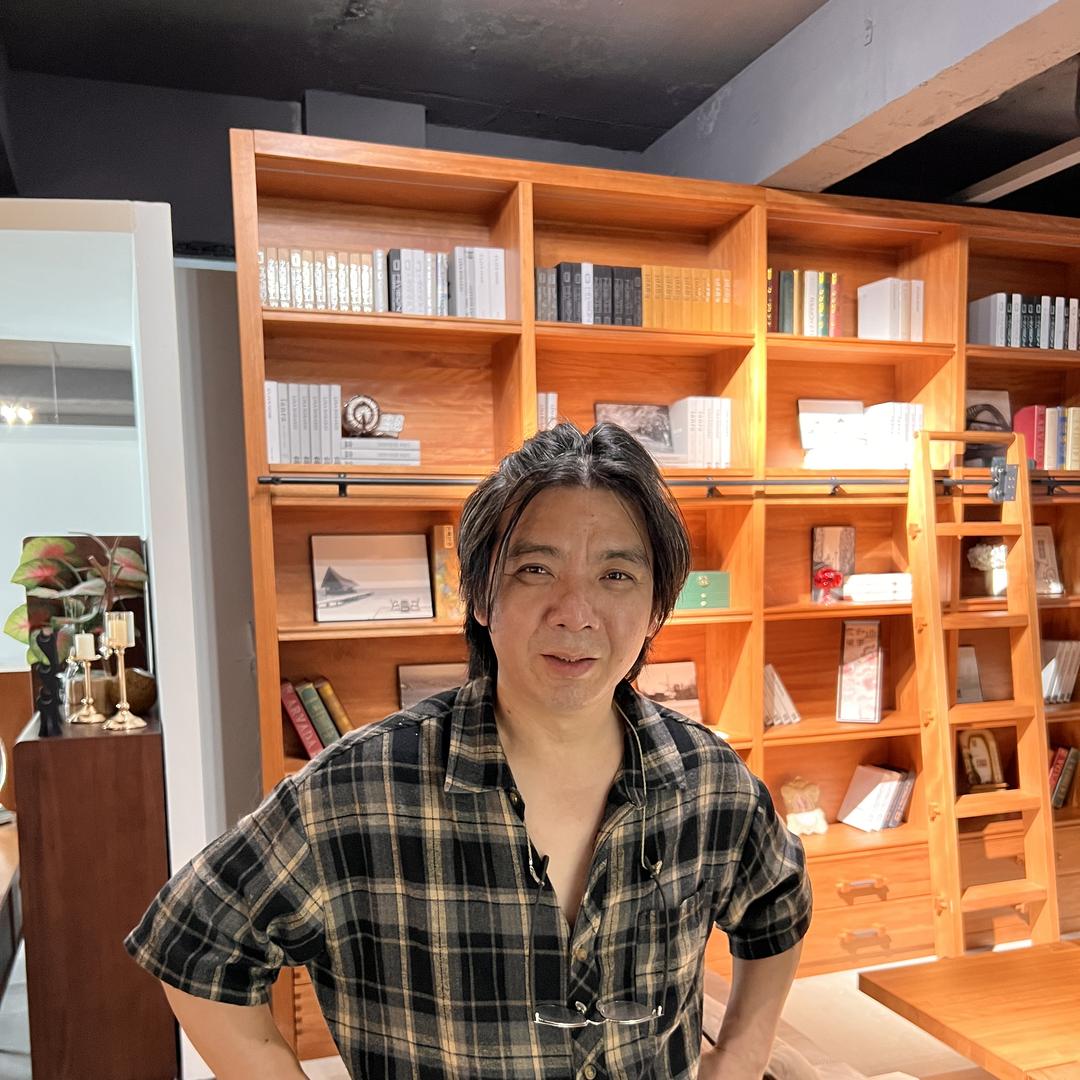 青年老吴实木家具工厂店官方号