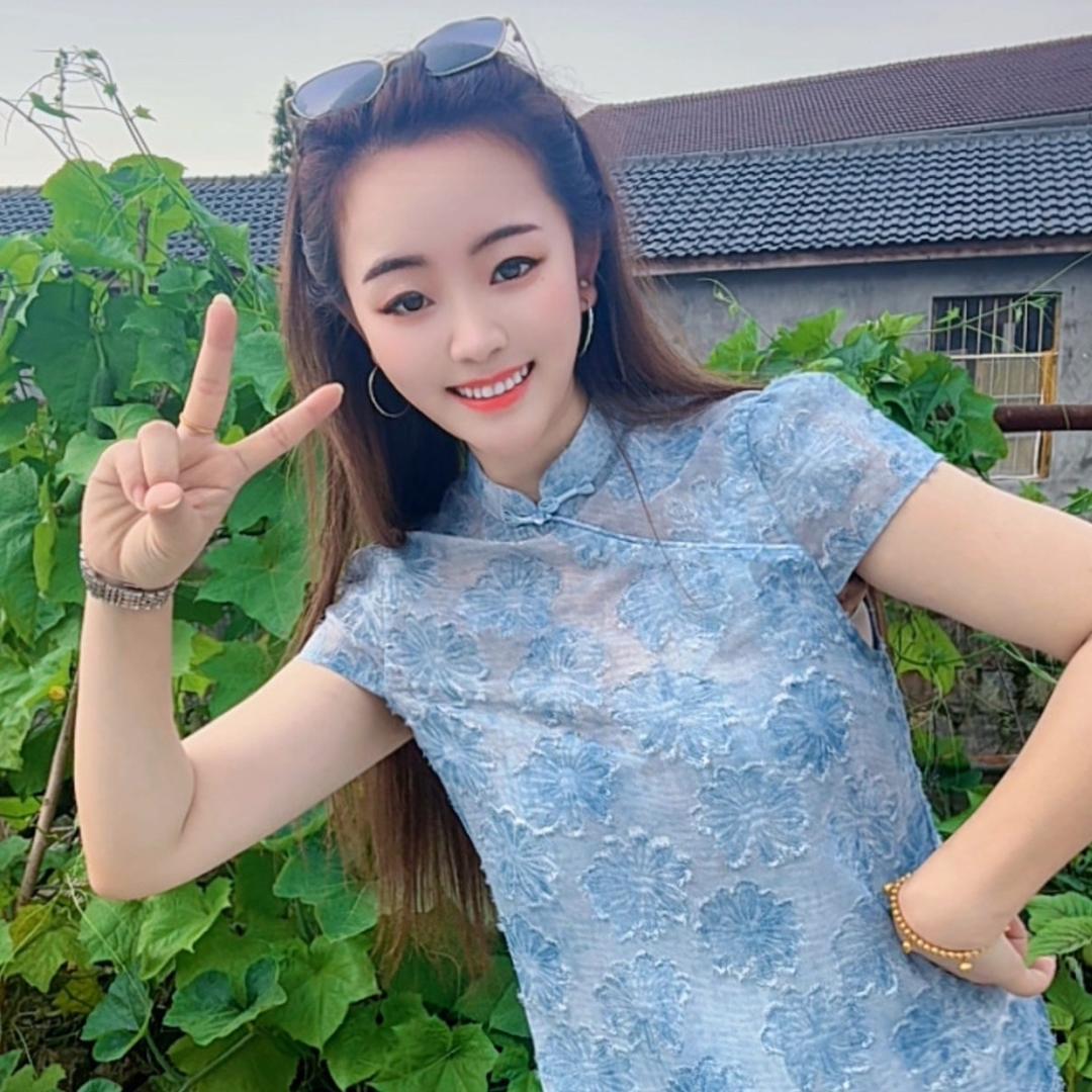 小蕾蕾吖