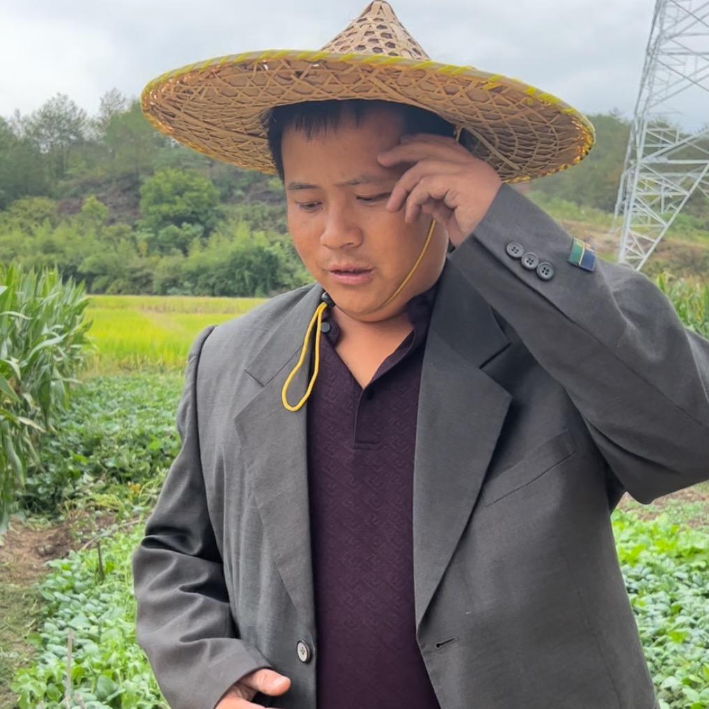 刘皮股    AI675