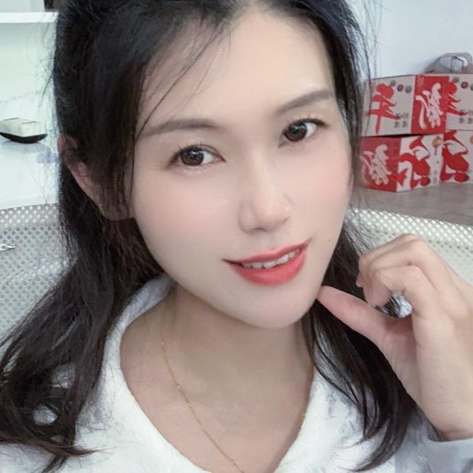 佳佳🎀