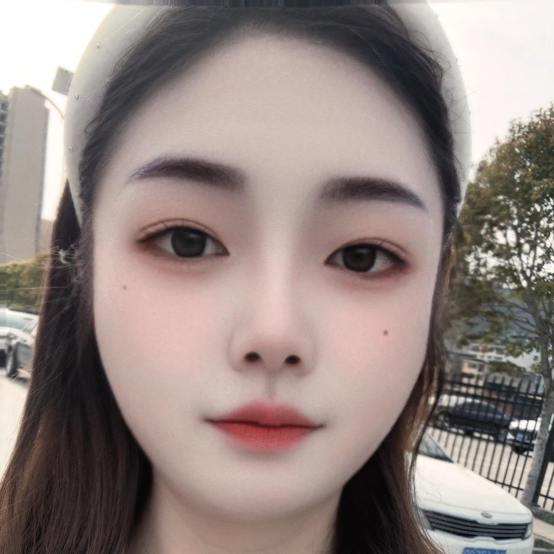 不为往事忧，只愿余生笑