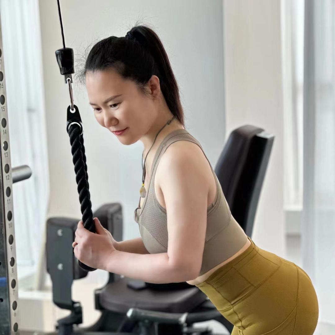 LUNA露娜健身-艳茹