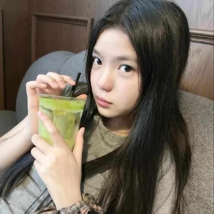 ᅟㅤㅤㅤㅤ你管我乖不乖