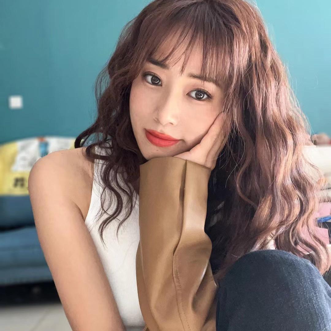 阿楚姑娘爱化妆（橱窗正常营业）