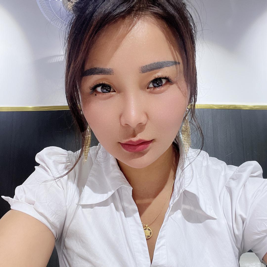 小 双