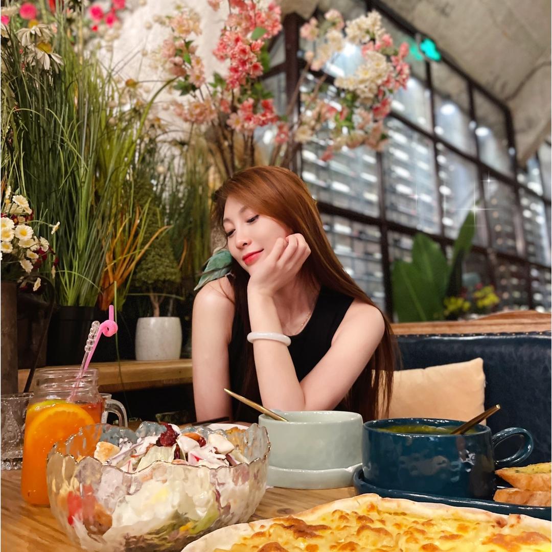 李李