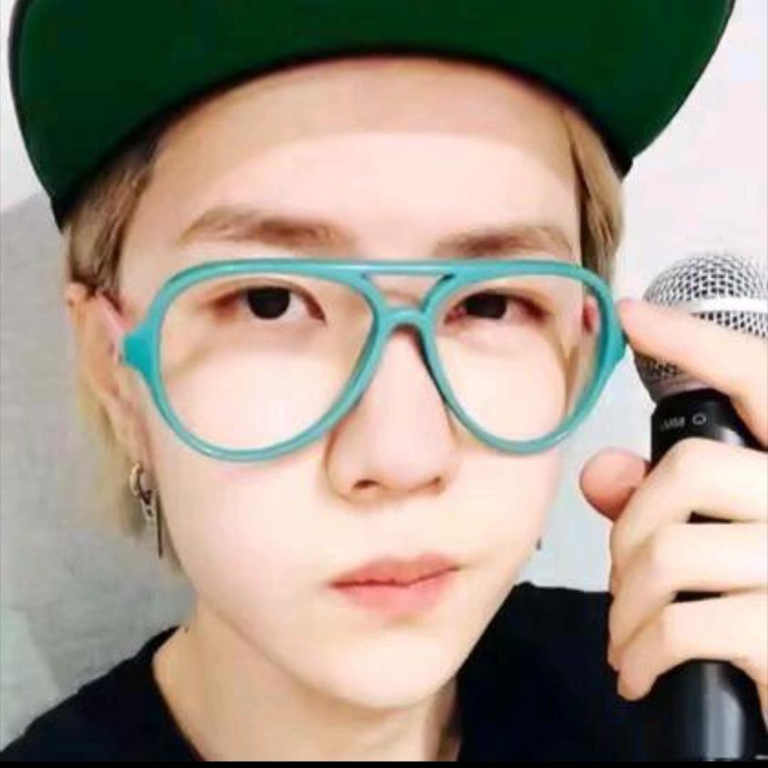 西红柿配香菜卷