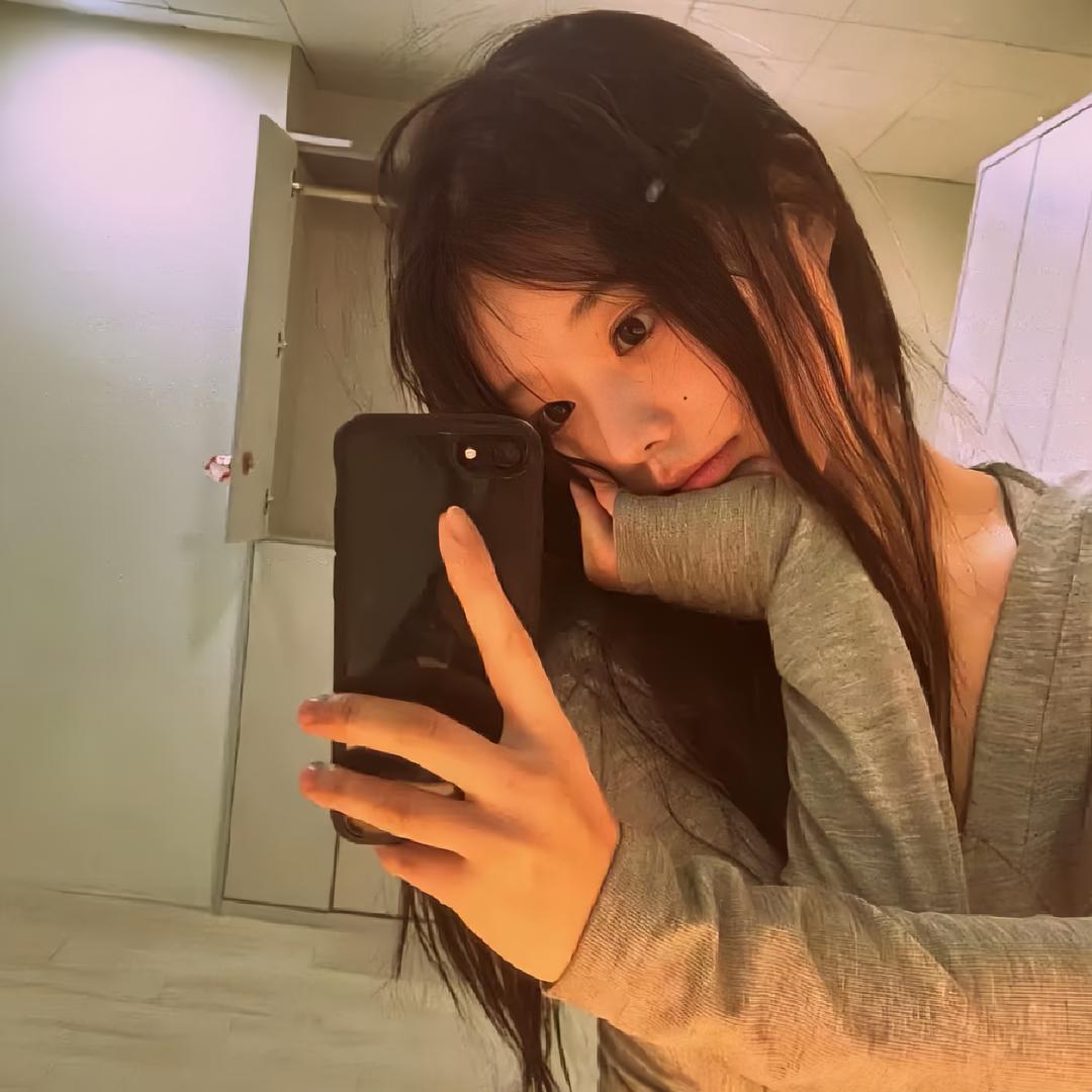 yy*