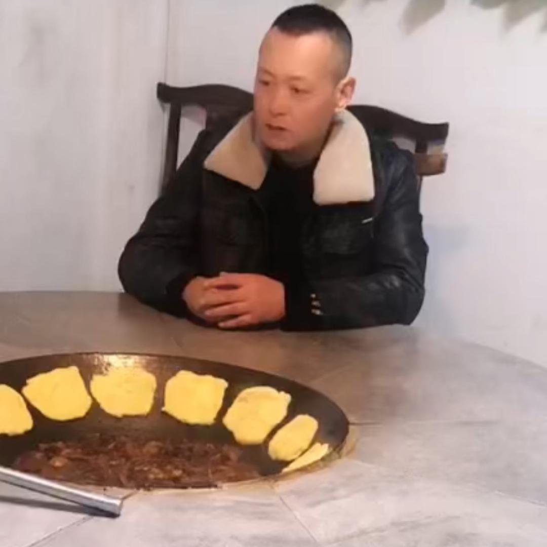 镇远县亲家母柴火鸡