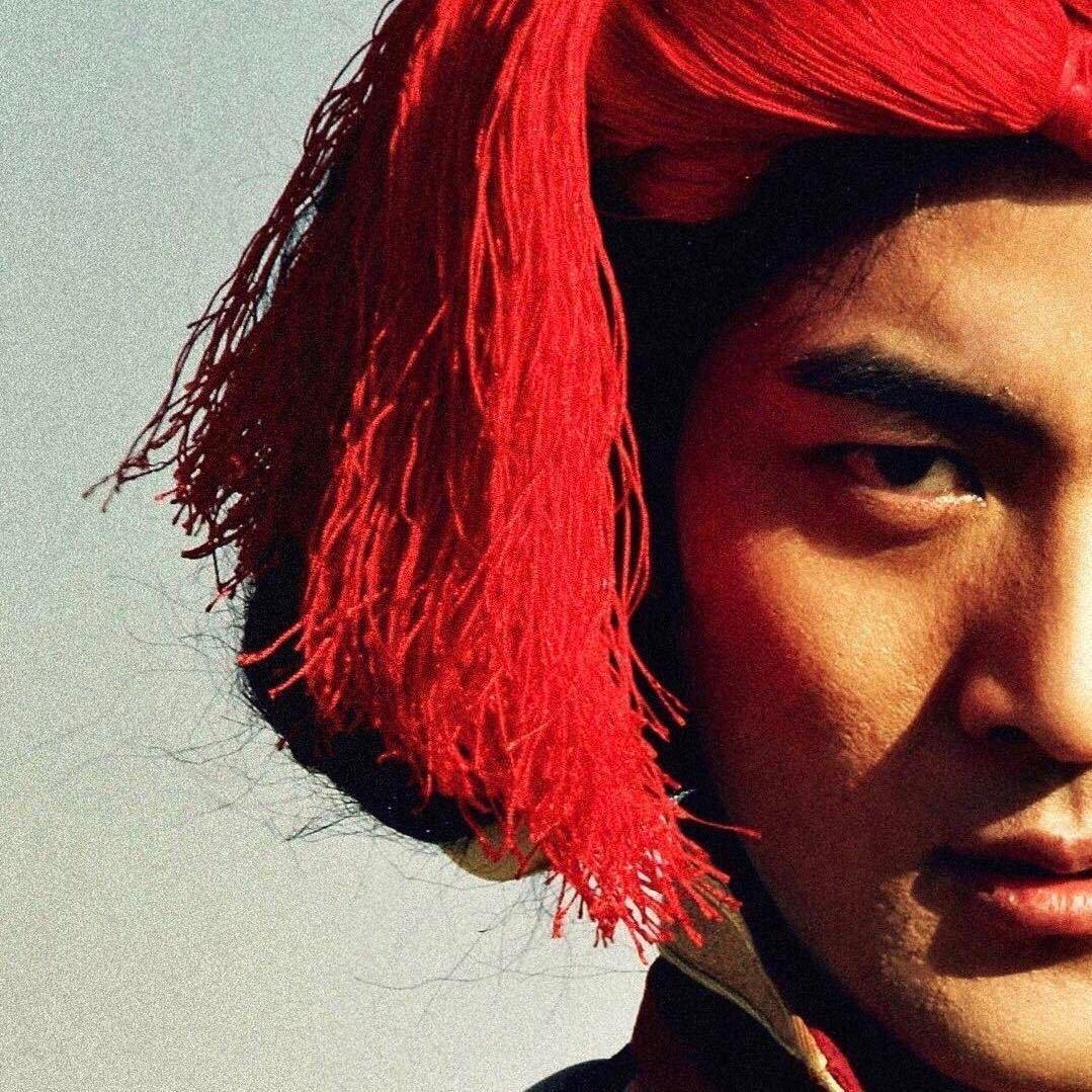 阳光下的男孩