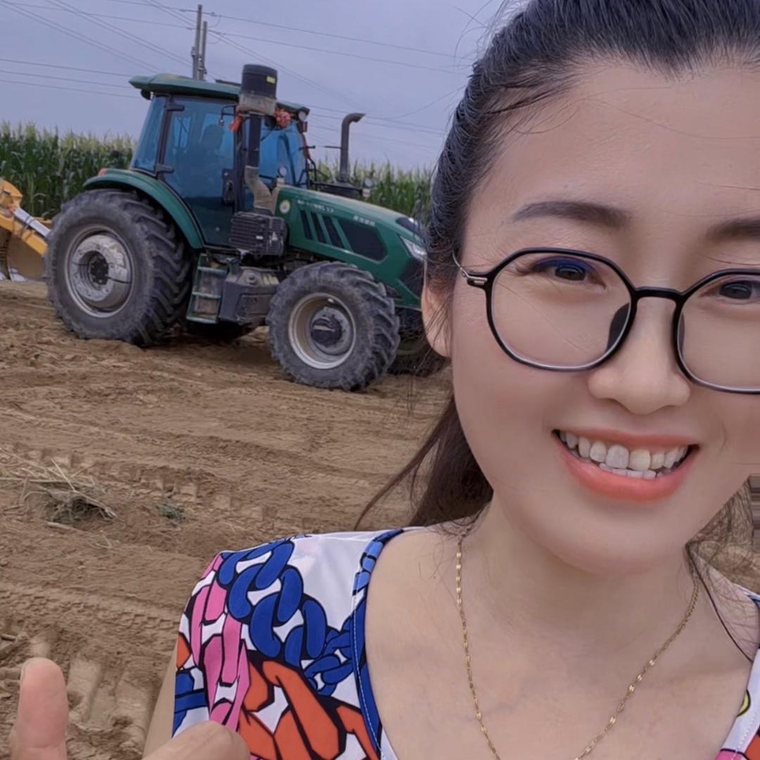 临猗兄弟卫星平地机直播号