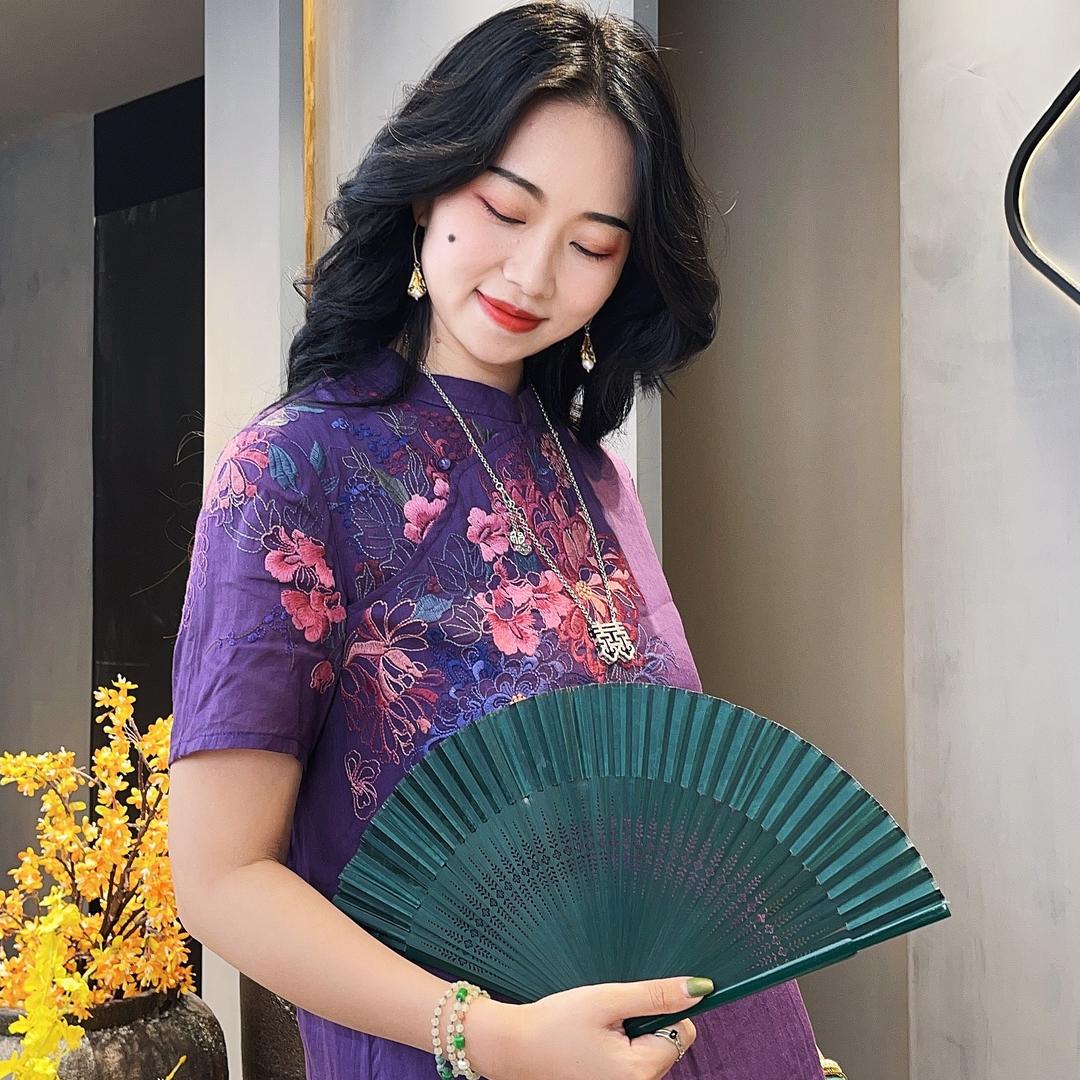 羊在在君蔓绿