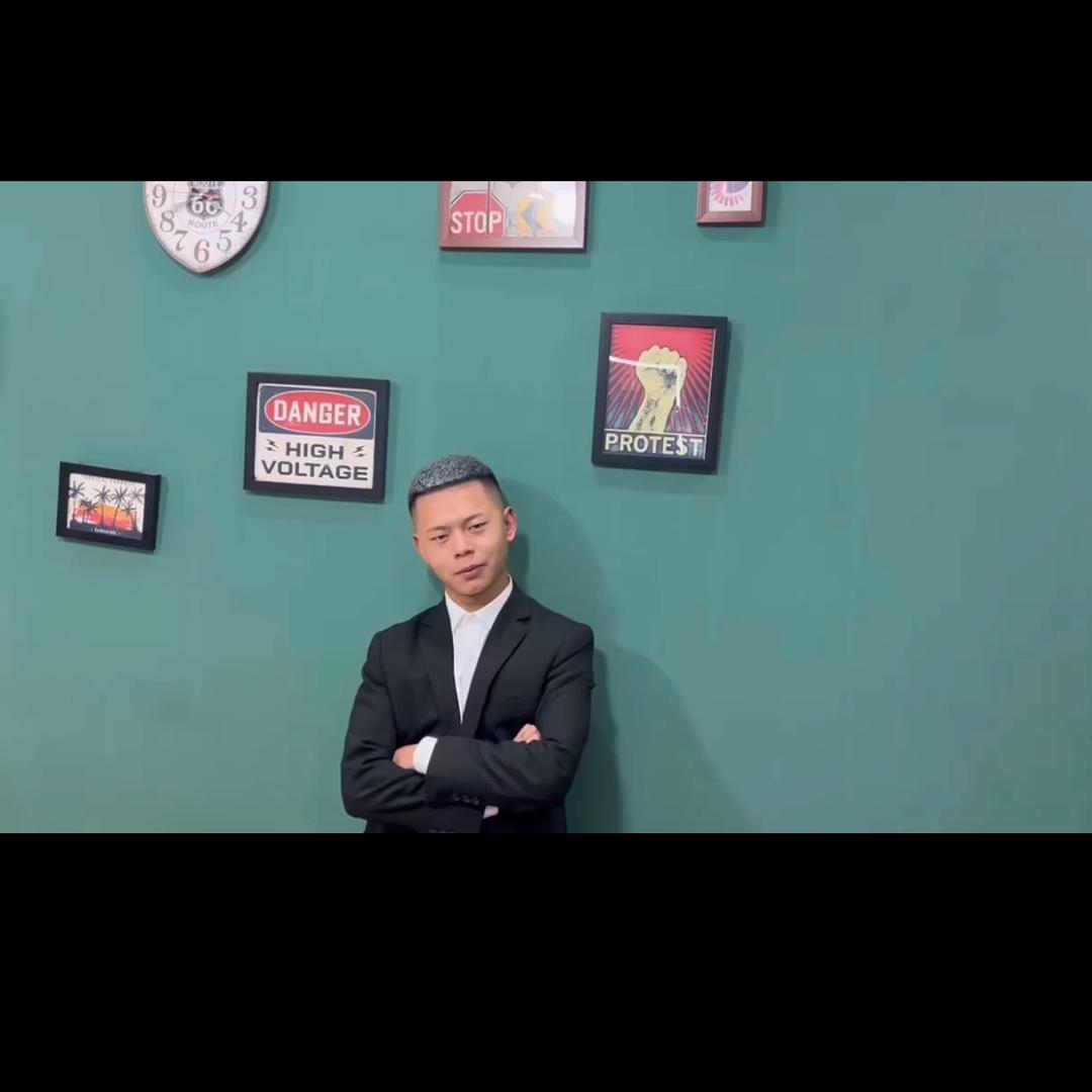 鸿驰二手车老幺.