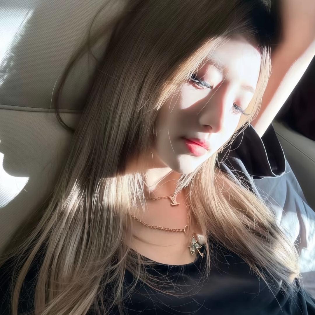 卖萌被打掉一颗牙o-O