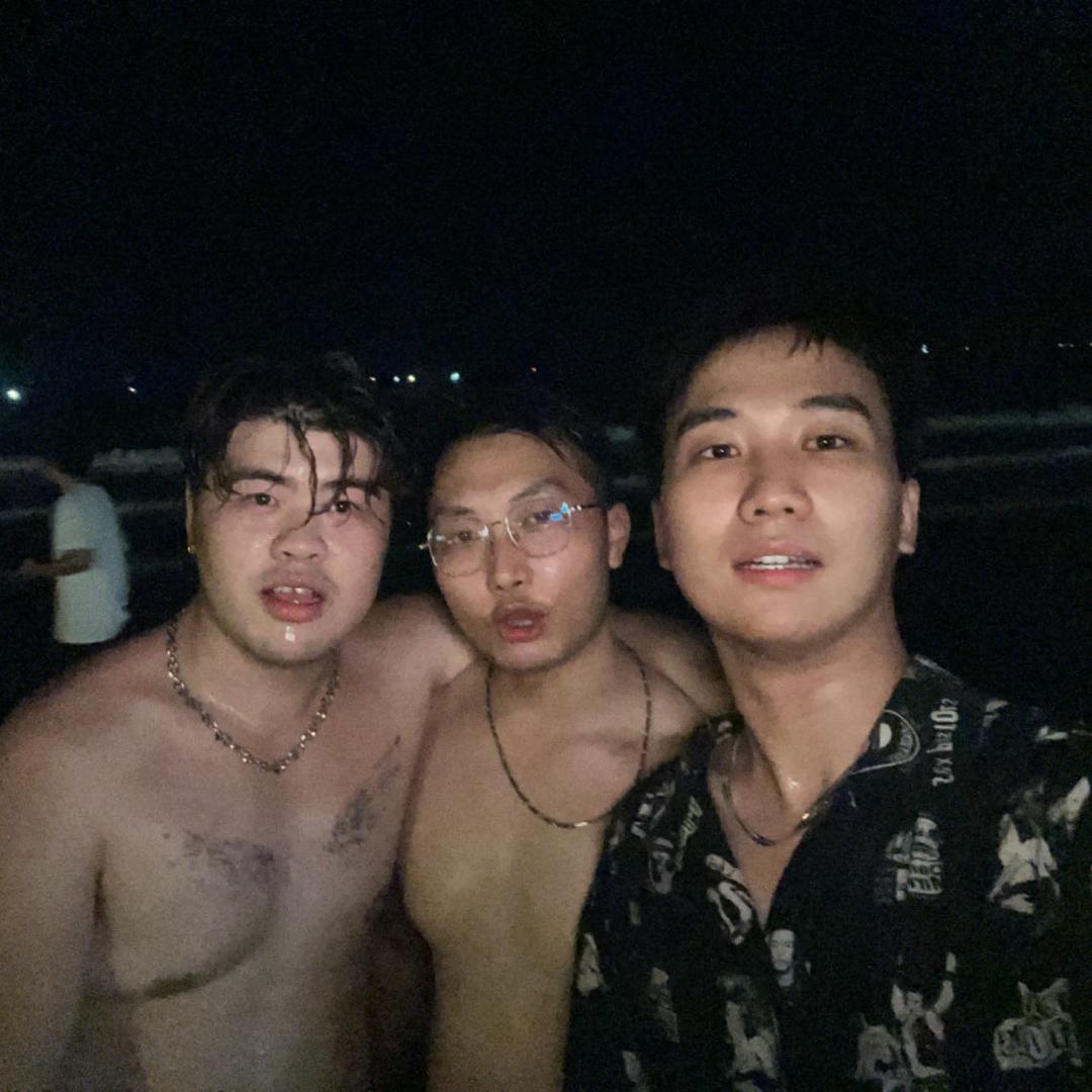 AI假装人类
