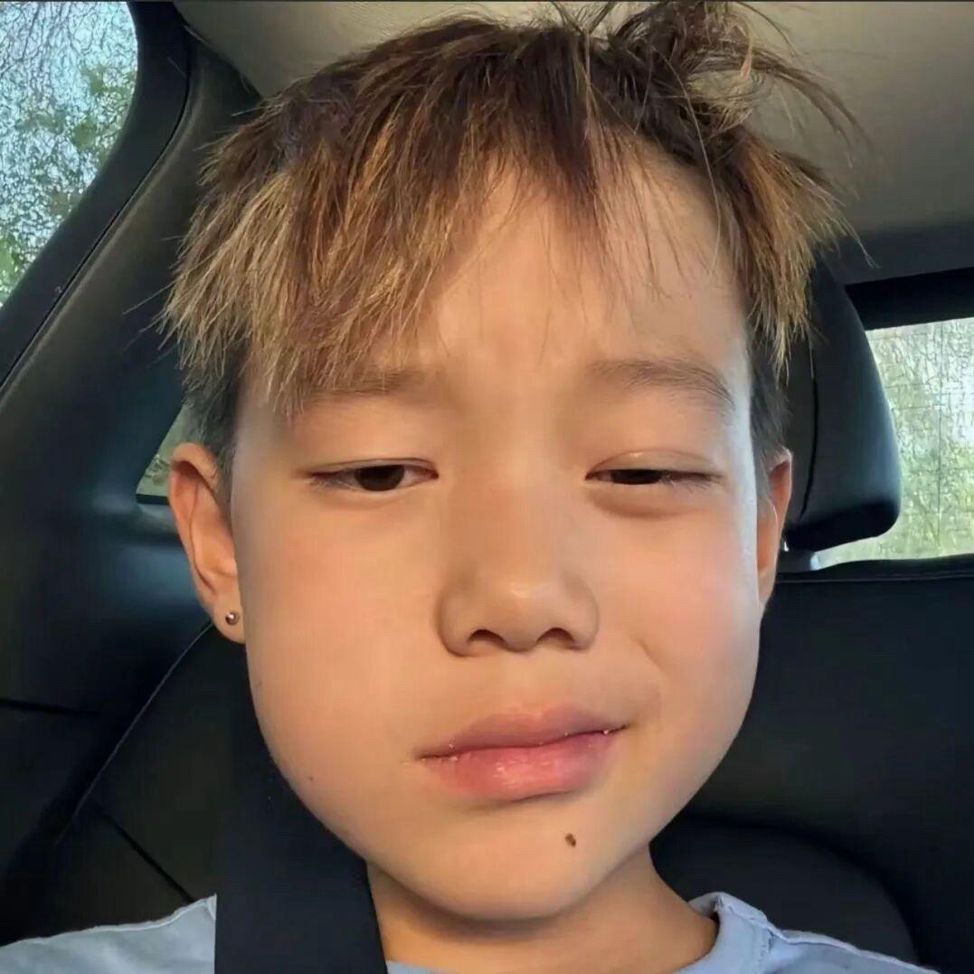 Hu