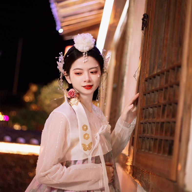 吖吖呀.