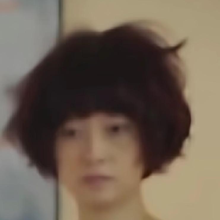 一朵风中摇曳的邓紫棋