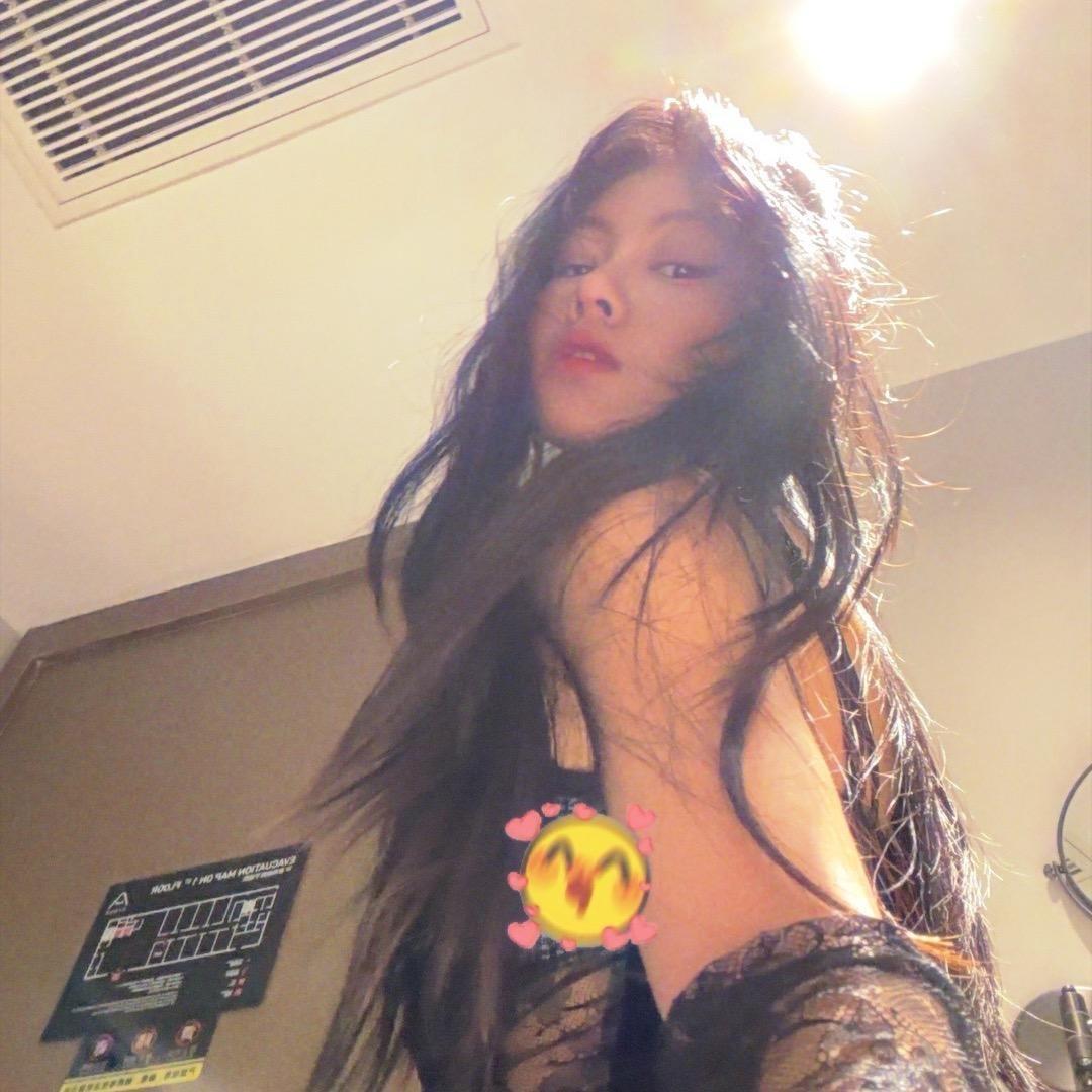 害羞的大长腿