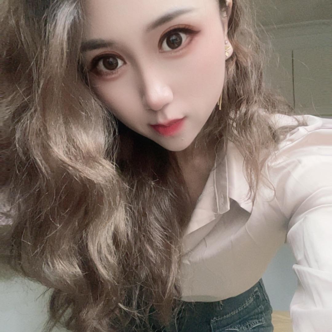 小霞霞