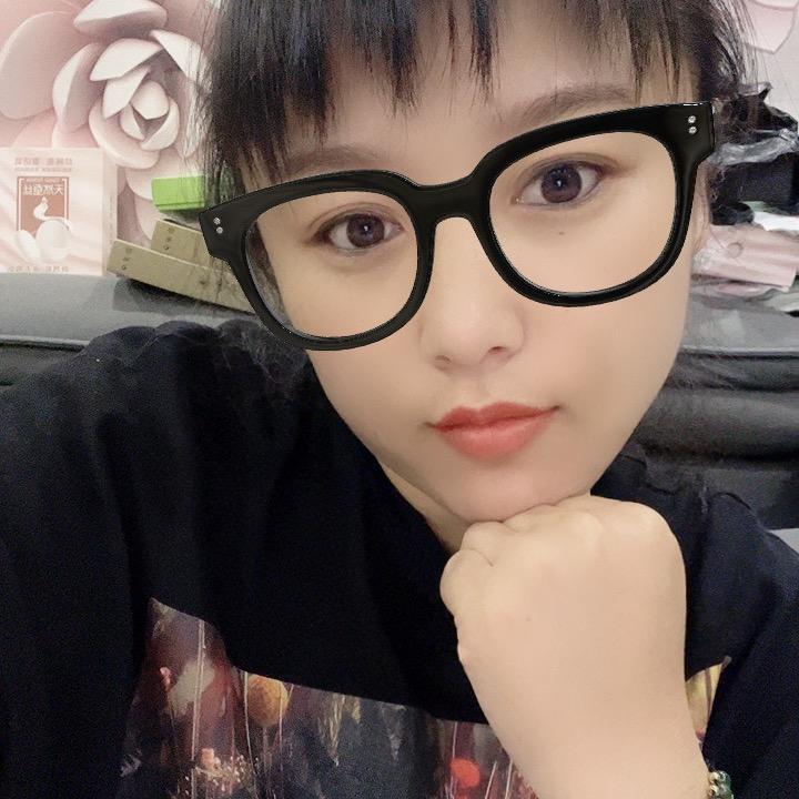 大石桥小九服装店